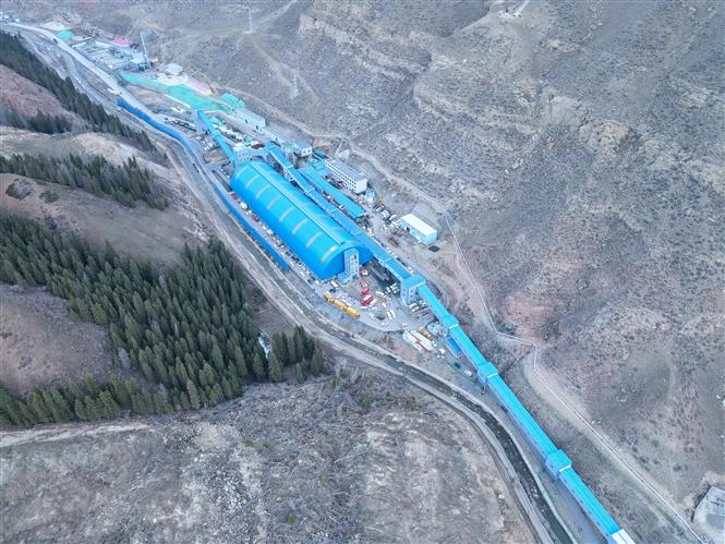 Hơn 20 người mắc kẹt dưới mỏ than ở Trung Quốc 